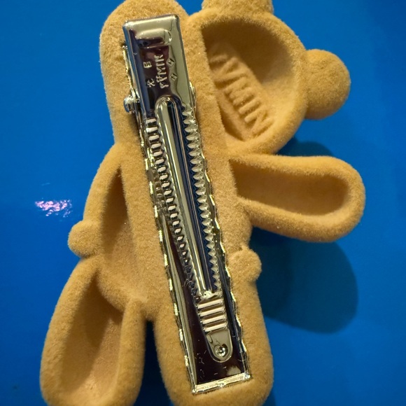 GREETING BEAR GEMSTONE HAIR CLIP - Picture 7 of 9